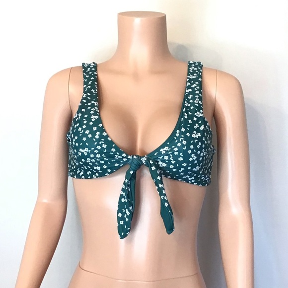 NWOT Shein Green Floral Tie Front Wide Strap Bikini Top Size Medium - Picture 1 of 7